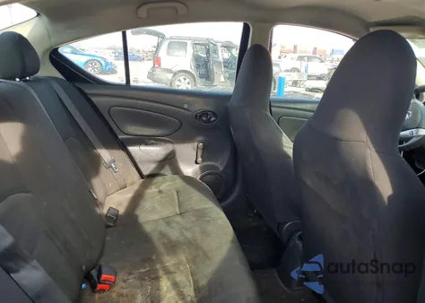 2016 Nissan Versa S z USA, uszkodzony, nr VIN 3N1CN7AP1GL823121